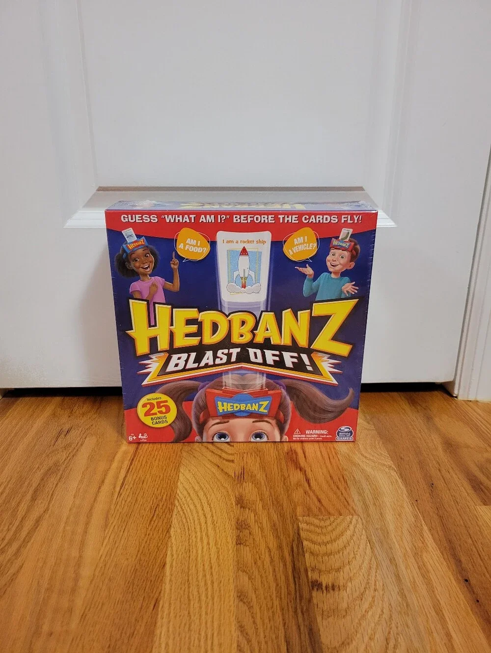 NIB Spin Master Hedbanz Blast Off! Family Board Game